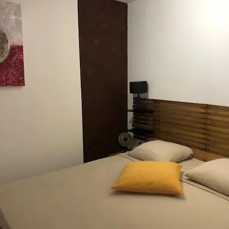 La Pierre De Lave Le Corsaire Apartment *